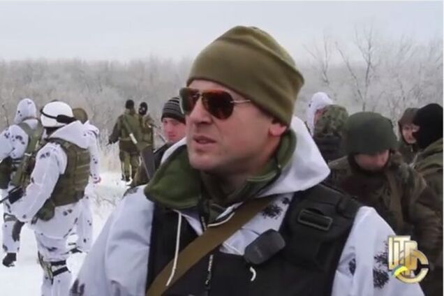 Минобороны показало видео, как 'киборгов' обыскивали боевики 'ДНР': отойти к поребрику