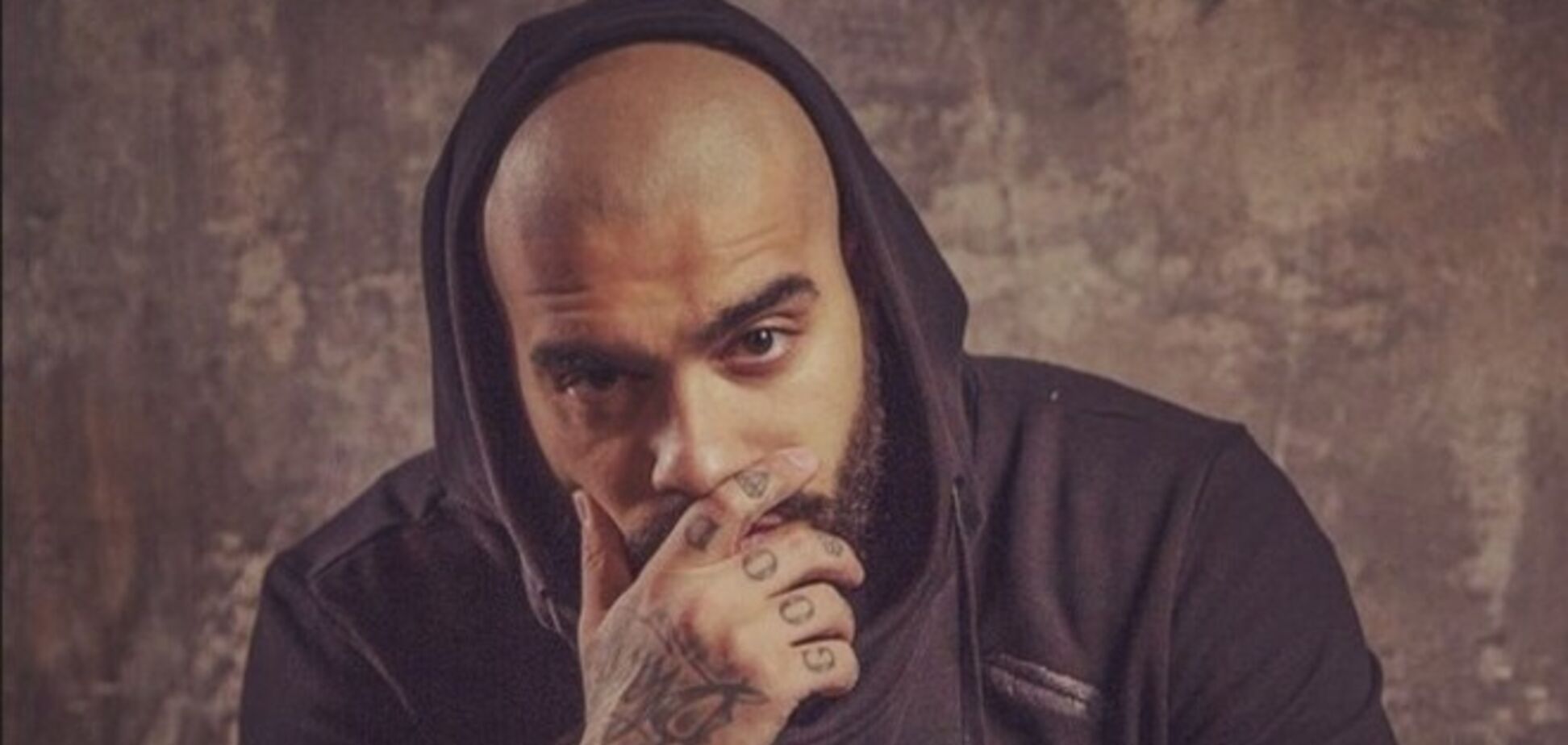 Тимати божится, что радостный отзыв о теракте в Париже от его имени распространил фейкофый аккаунт