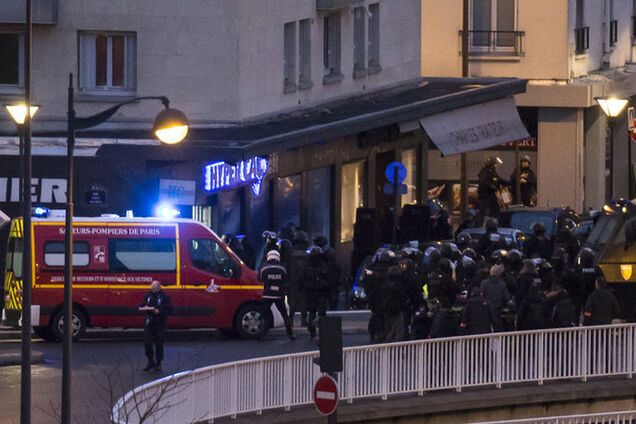 Ликвидированный в парижском магазине террорист был боевиком 'Исламского государства'