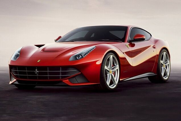 В Киеве на ходу загорелась Ferrari