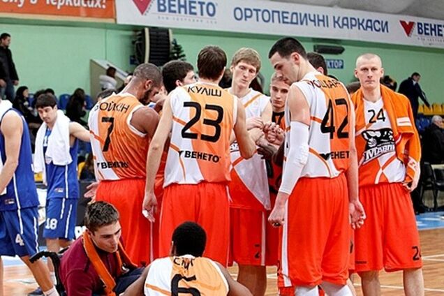 'Черкаськи Мавпы' драматично начали 2015 год