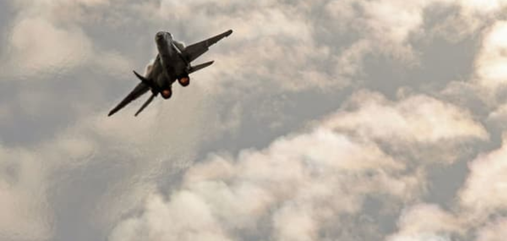 Россия нанесла удар по авиабазе ИГИЛ - СМИ