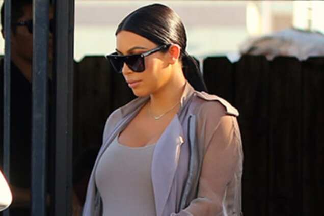 Каблуки беременной Ким Кардашьян не выдержали ее веса: опубликованы фото