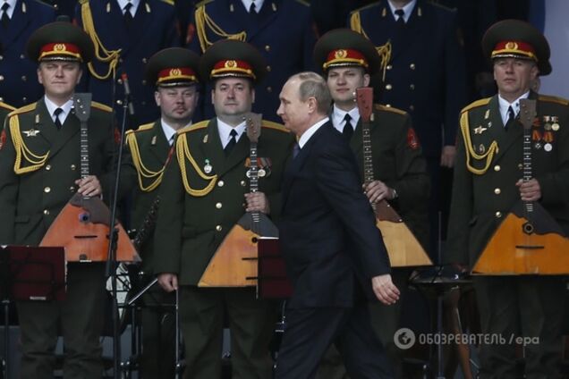 Воюй, где хочешь: в Сети опубликовали разрешение Путину использовать войска за границей