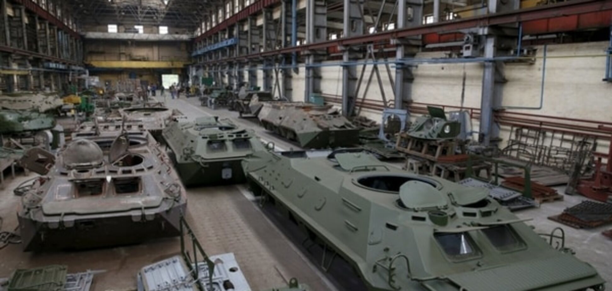 Подбитые вместо новых: в Харькове 'наварили' 10 млн грн на фальшивом ремонте 'брони'