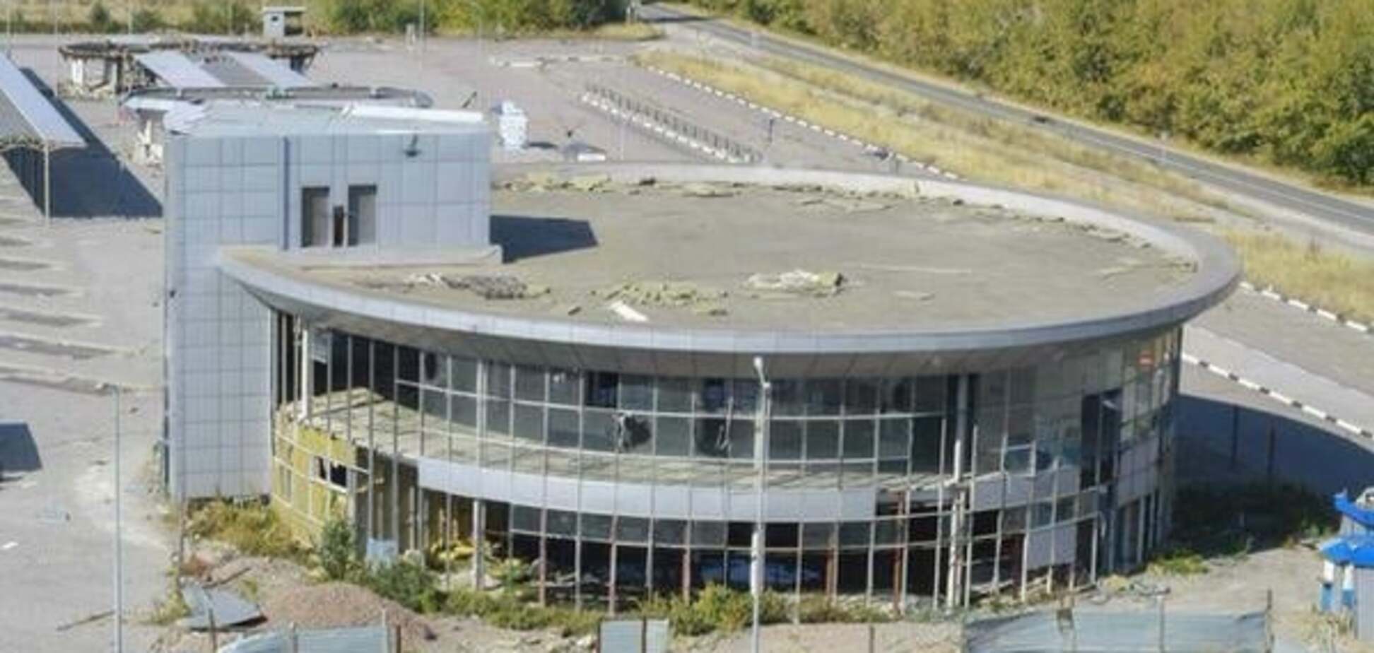 В окупованому Донецьку автовокзал перетворився на руїни: фотофакт