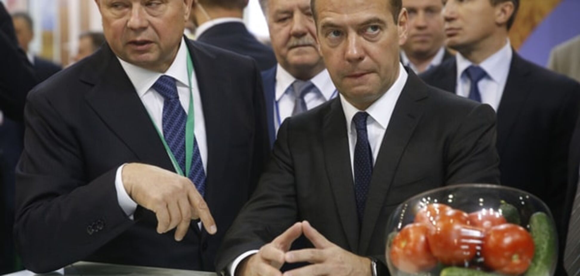 'Золотая осень-2015': Медведеву показали телок в веночках и баб в сарафанах. Фоторепортаж