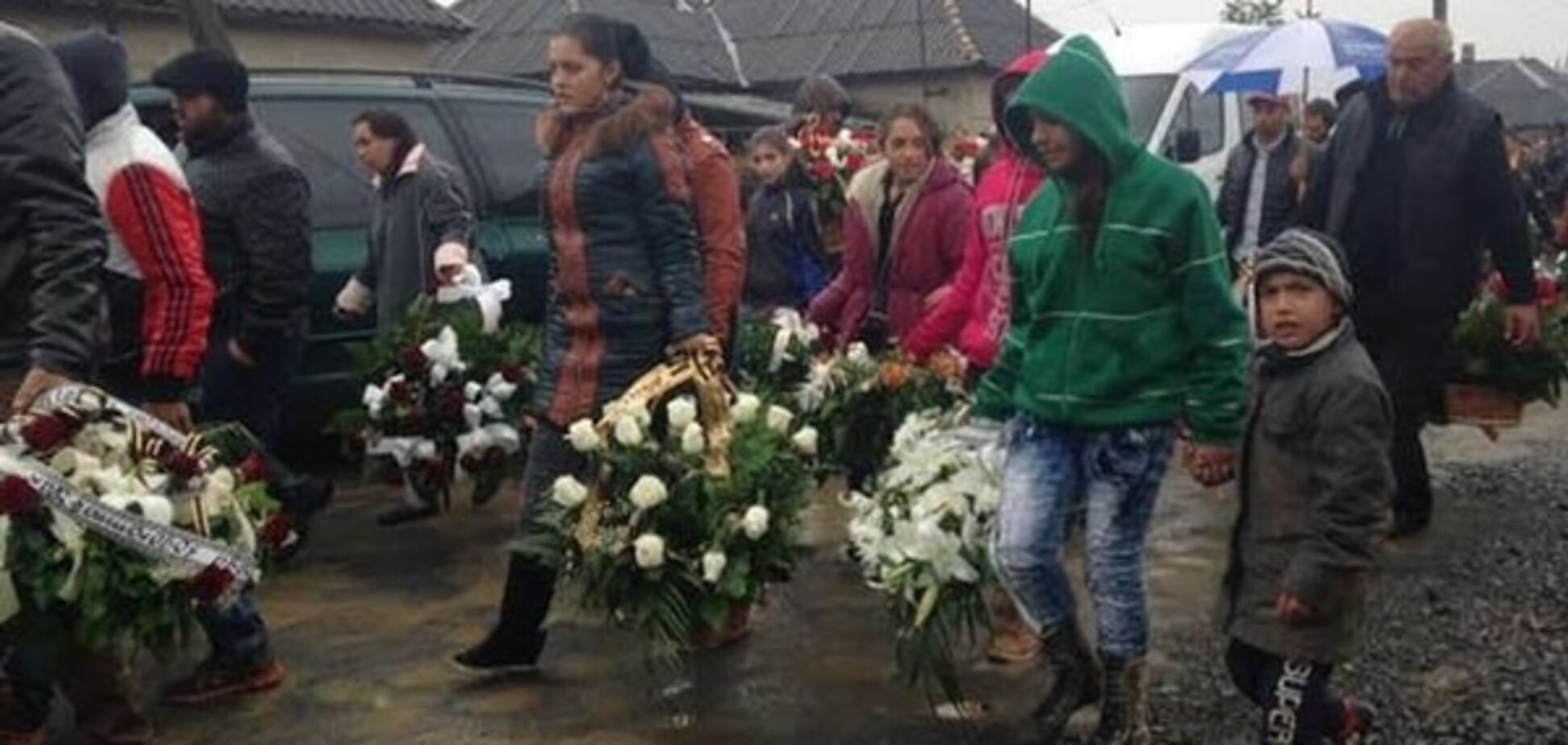 В Мукачево простились с юношей, убитым кандидатом от 'Солидарности'