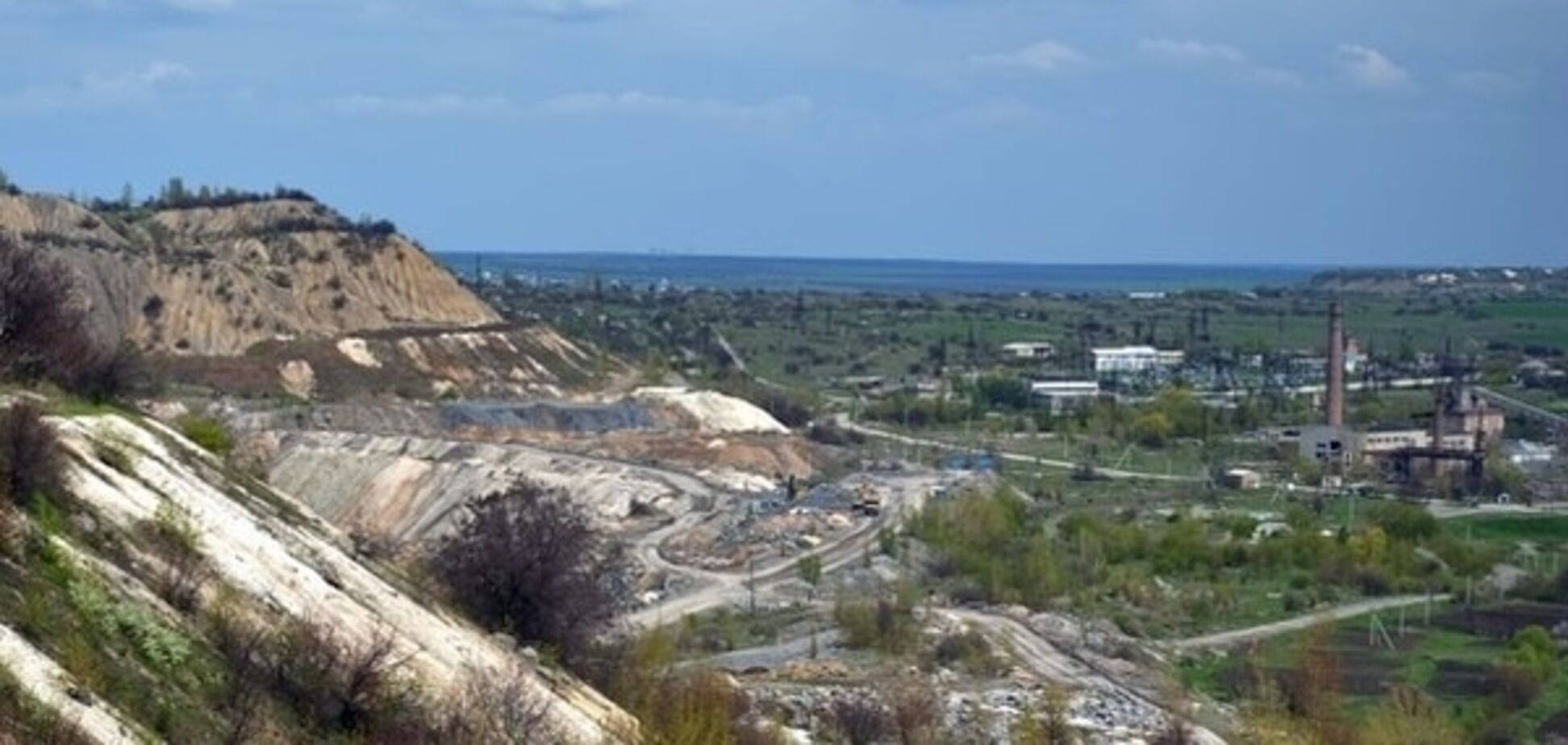 СМИ: в Новотроицком террористы повредили вышку связи