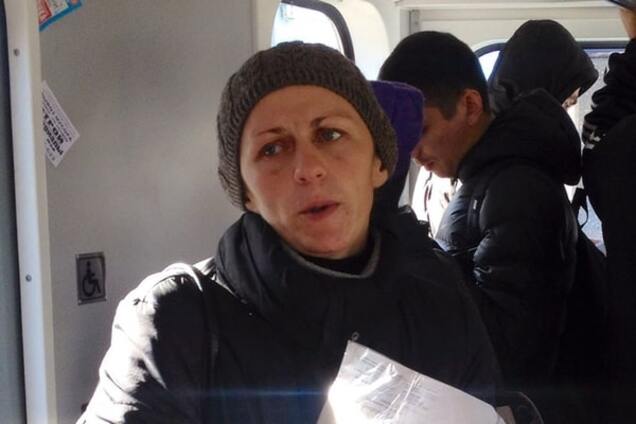 В киевском метро заметили профессиональную мошенницу-попрошайку: фотофакт