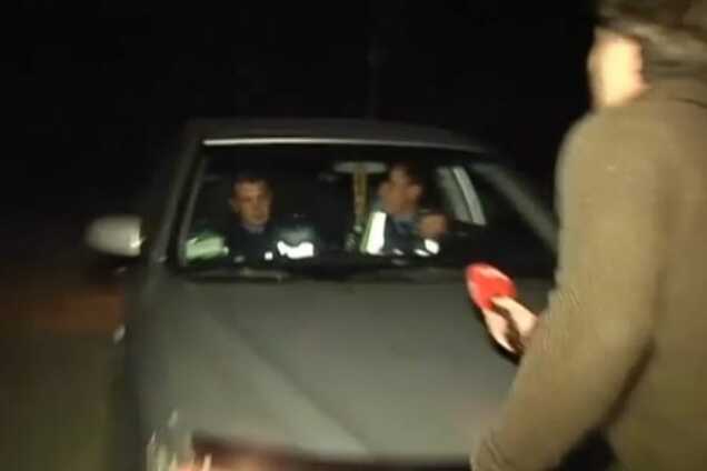 На Киевщине двух гаишников поймали на взятке