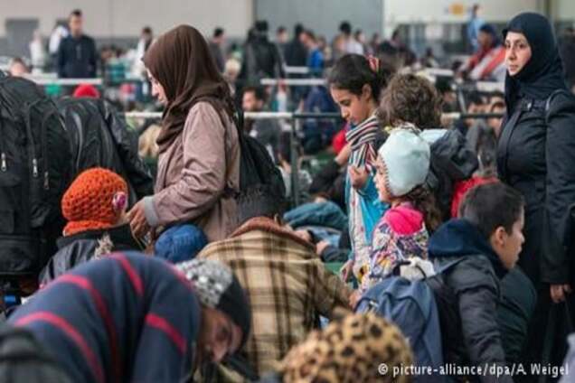 Кризис с беженцами: помогут ли транзитные зоны на границе?