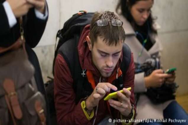 DW App: скачайте и выиграйте смартфон!