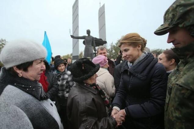 Есть чем гордиться и что защищать: первая леди посетила прифронтовой Мариуполь