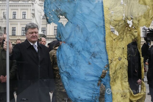 Порошенко рассказал, почему нельзя перейти на контрактную армию во время войны