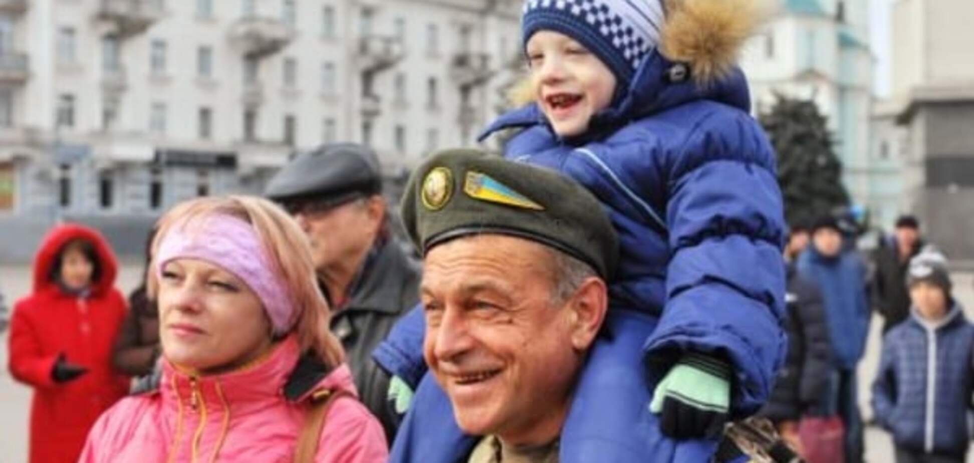 День защитника Украины в Сумах: варили самогон и стреляли в 'Януковича'