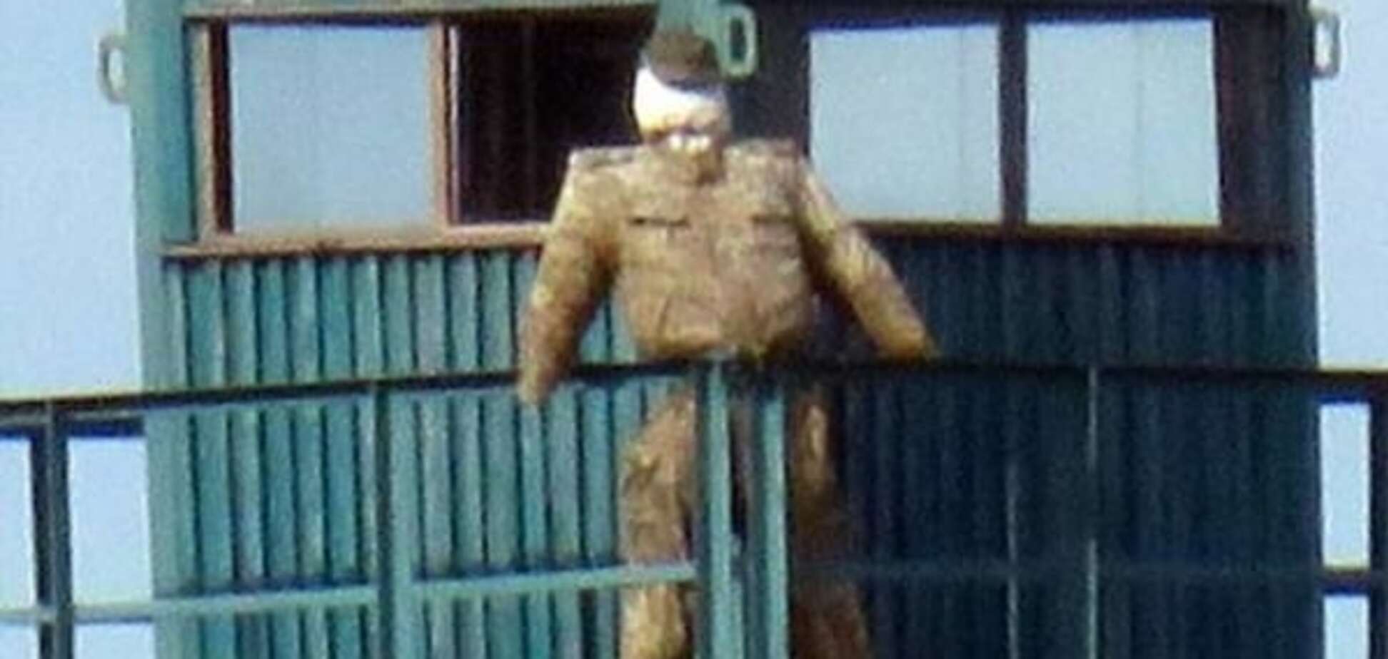 В России манекену 4 месяца платили за 'охрану' моста