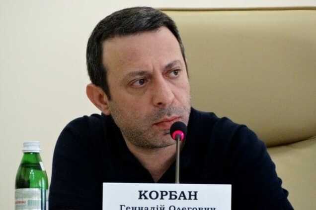 Корбан: нужно законодательно обязать олигархов продать контрольные пакеты стратегических предприятий