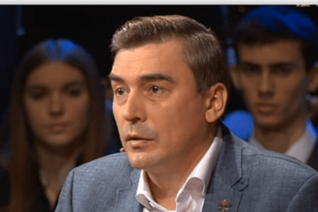 Добродомов: Рада ушла на каникулы, чтобы не уменьшать 'тарифов Яценюка'