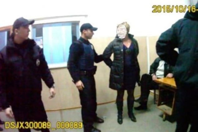 У Львові жінка за відмову довезти її додому побила поліцейських