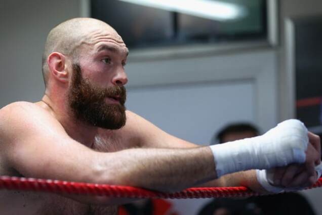 'Сошел с рельсов': Тайсон обвинил Кличко в желании его споить