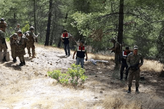 Туреччина збила неопізнаний літак на кордоні із Сирією