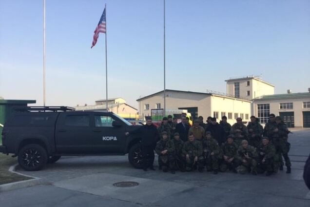 Огневая поддержка полиции: инструкторам спецназа КОРД вручили сертификаты