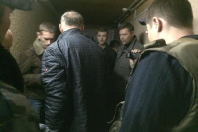 В Мариуполе подрались члены местной избирательной комиссии: видеофакт