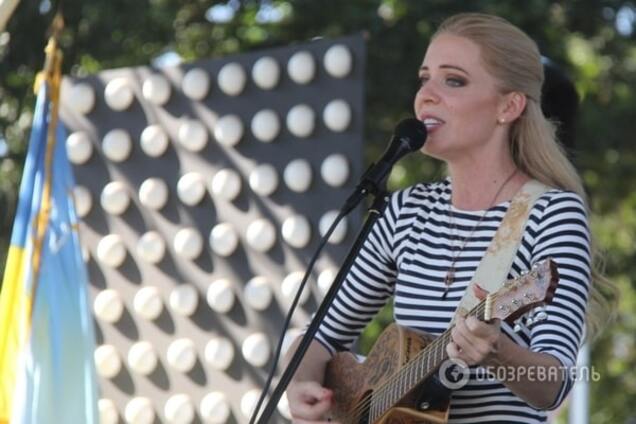 Співачка Брія Блессінг: Путін для мене - це ворог