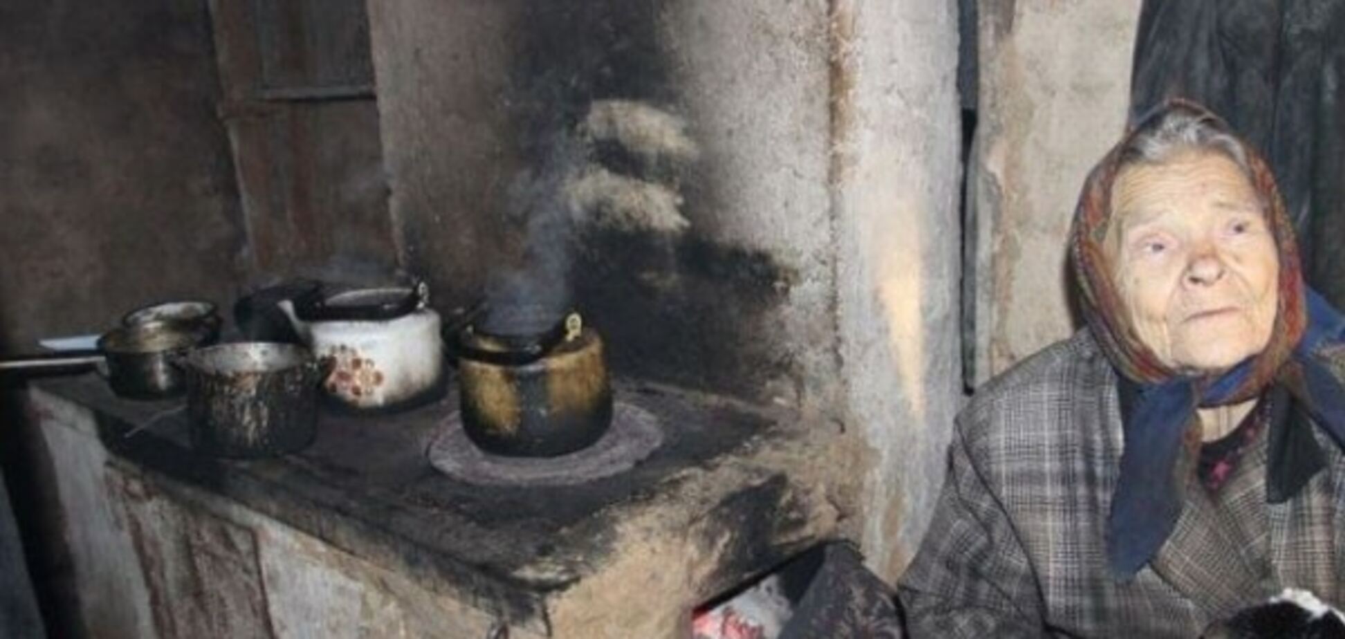 Будни энергетической империи: в России всем миром собирают на дрова для стариков