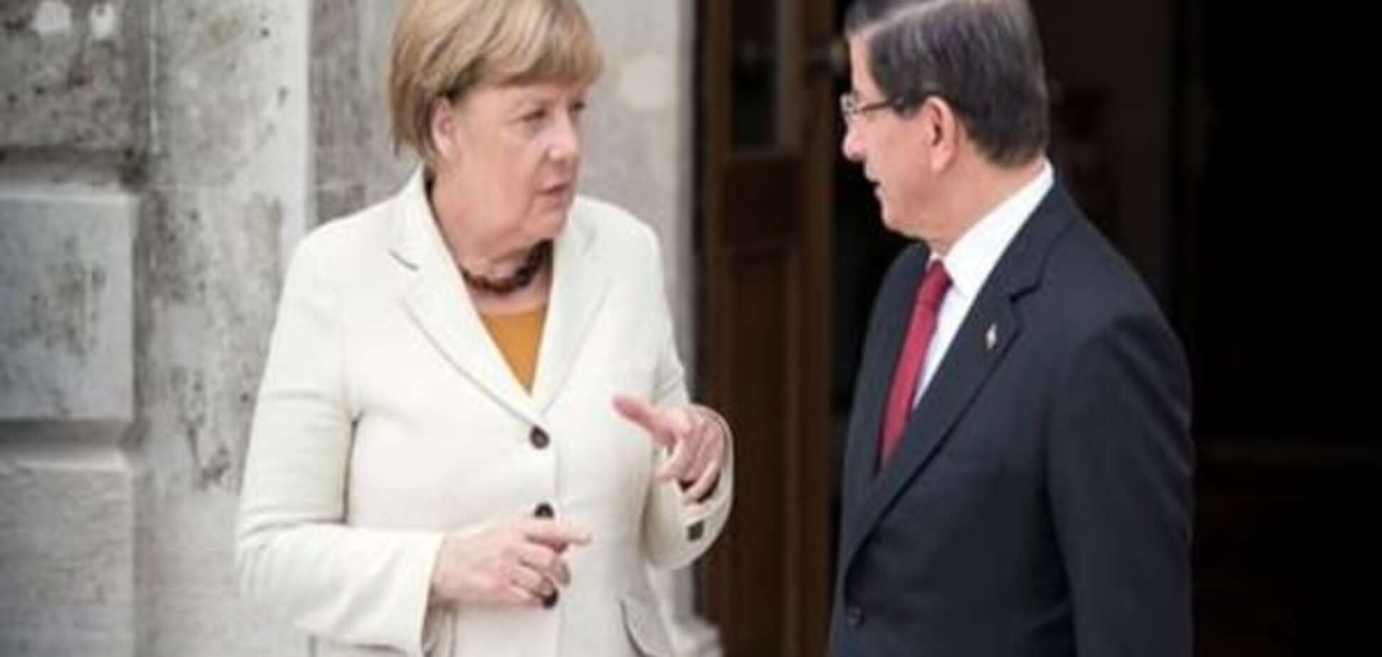Меркель підтримала спрощення візового режиму для Туреччини