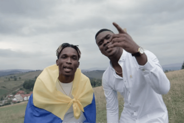 Слава Украине! Темнокожие певцы записали патриотический видеоклип
