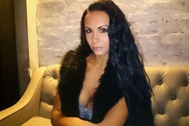 Красотка-коп Милевич пришла на телевидение с очень откровенным декольте