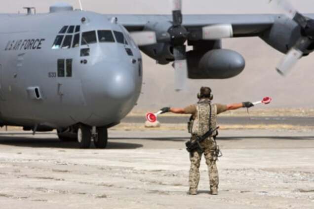 В Афганистане рухнул американский военный самолет: погибли 12 человек