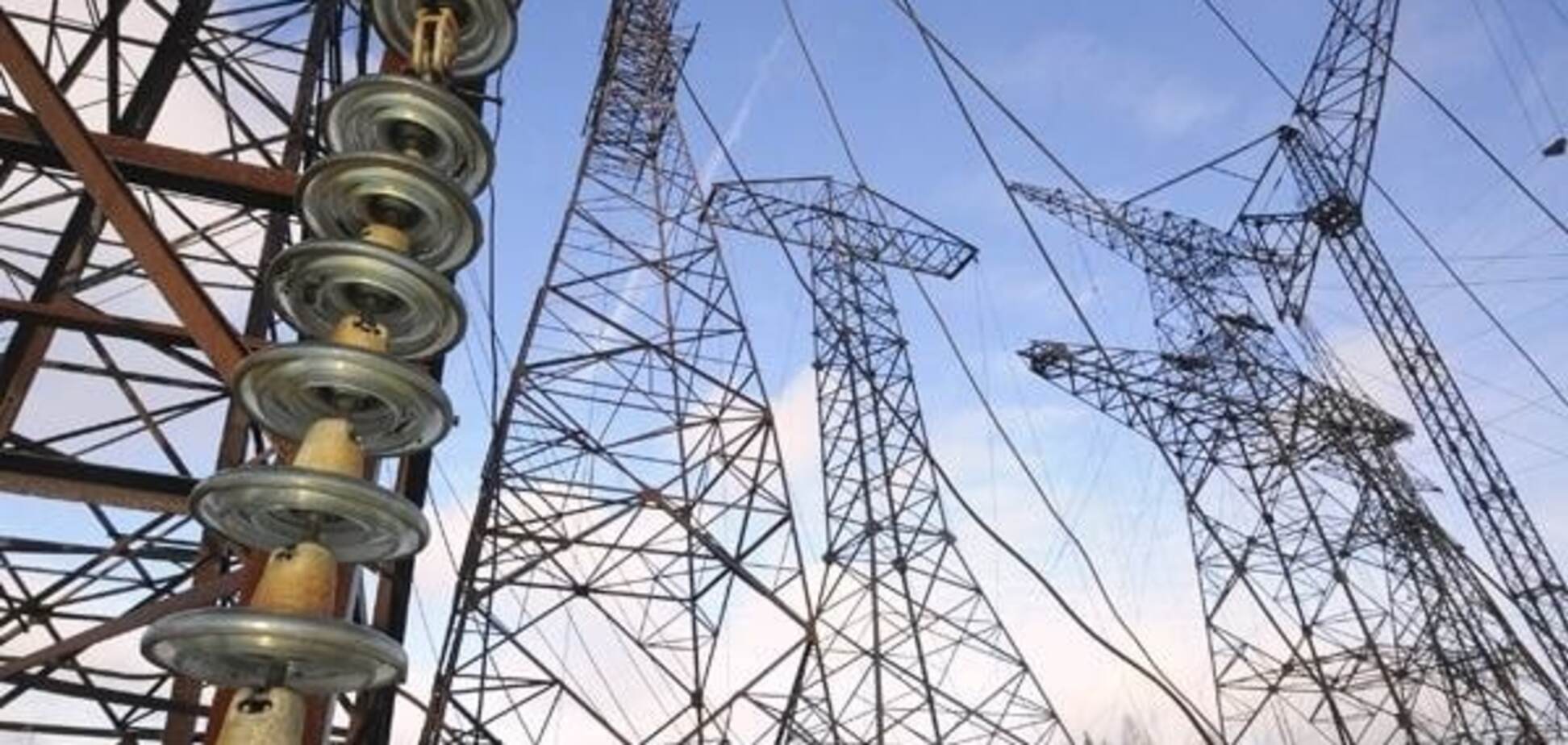 Неизвестные попытались 'отрезать' минометными снарядами Крыму электричество