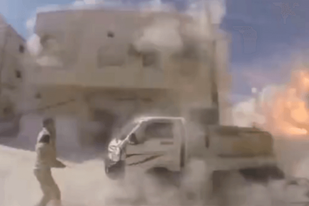 Підлий удар Росії: з'явилося моторошне відео 'подвійного бомбардування' жителів Сирії
