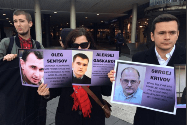 'Свободу крымским узникам': в Швеции прошла акция в поддержку Сенцова