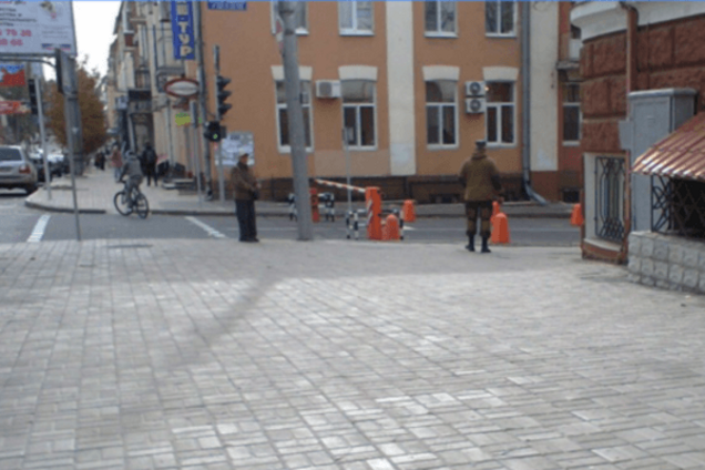 Путает следы: Захарченко переехал в 'бункер' с бомбоубежищем и подземным ходом - фотофакт