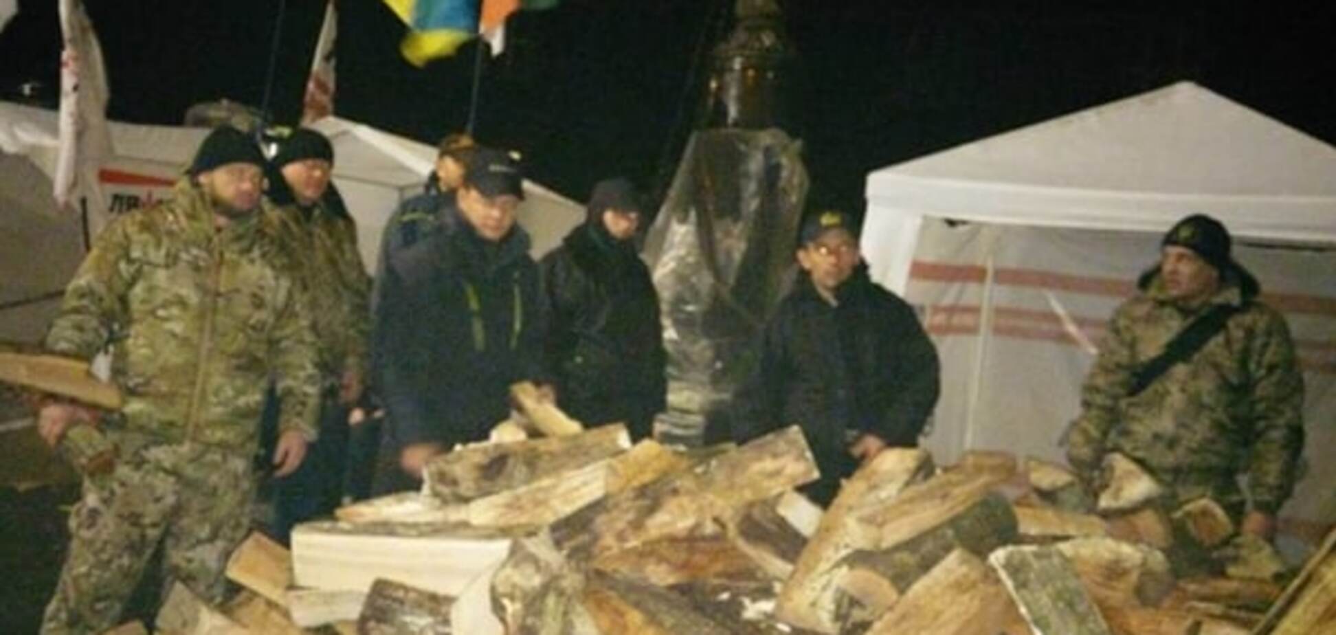Майдан под Кабмином: Ляшко и Ко провели ночь под стенами правительства. Опубликованы фото и видео