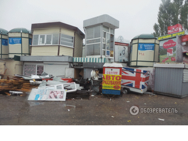 Ржавчина и куча мусора: как выглядит кладбище МАФов в Киеве