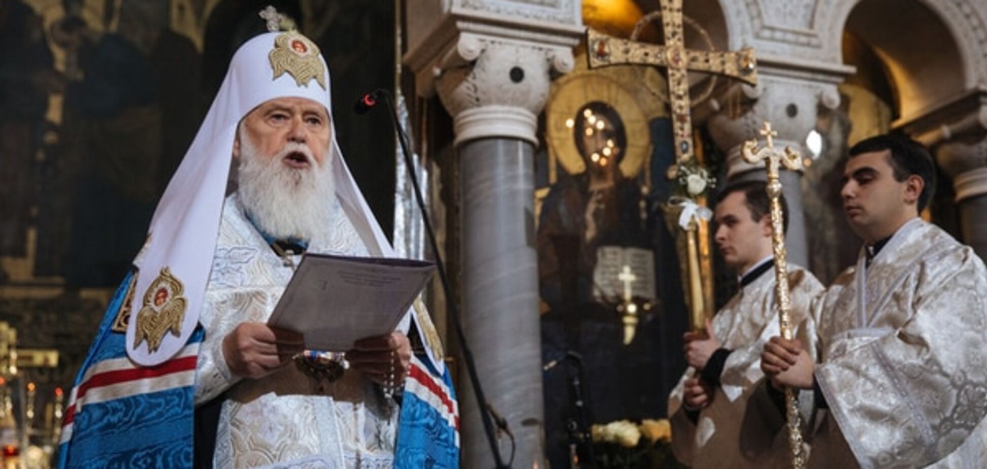 Порошенко поздравил Филарета: Украине повезло с таким патриархом