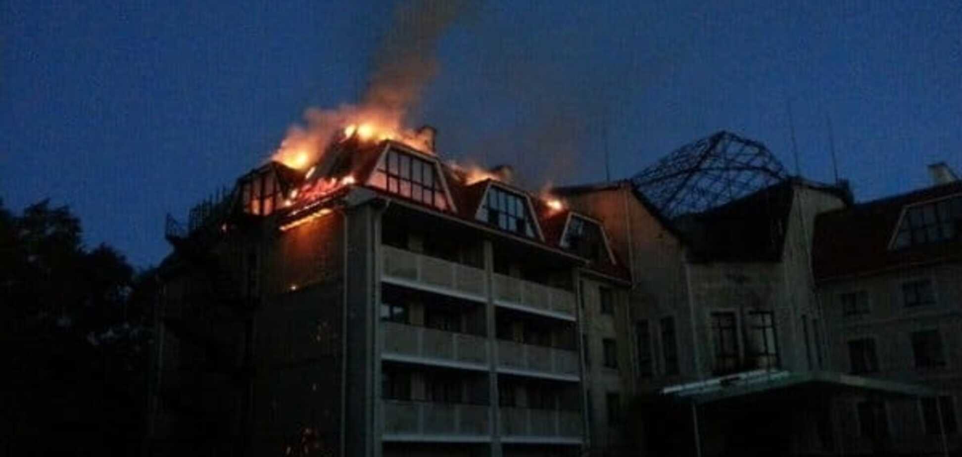 В Донецке снаряды разрушили базу 'Шахтера' и деформировали 'Донбасс-Арену'