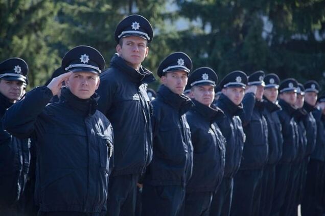 У Кіровограді за півгодини подали більше 140 анкет у патрульну поліцію