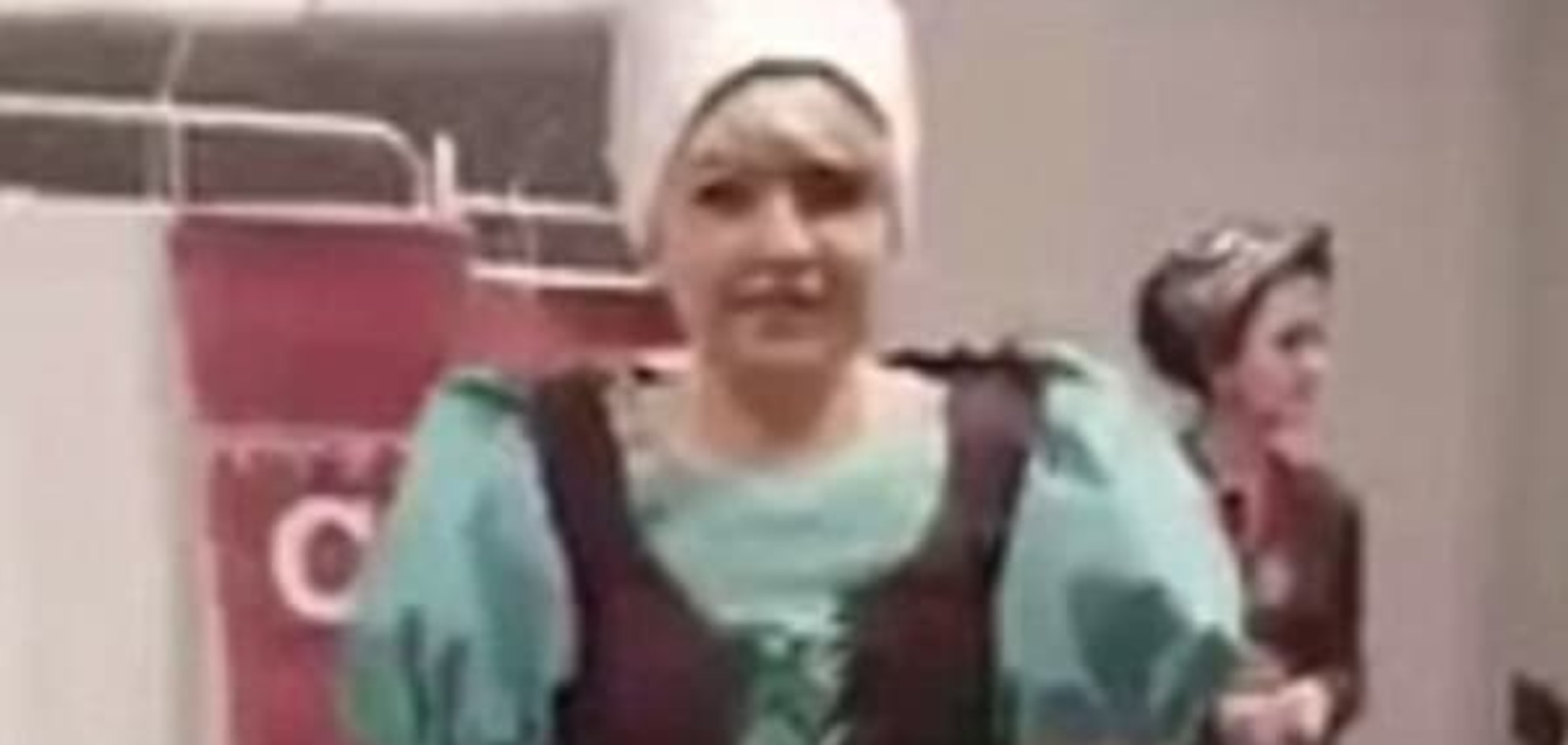 Студентка создала платье-трансформер, которое превратит любую девушку в Золушку