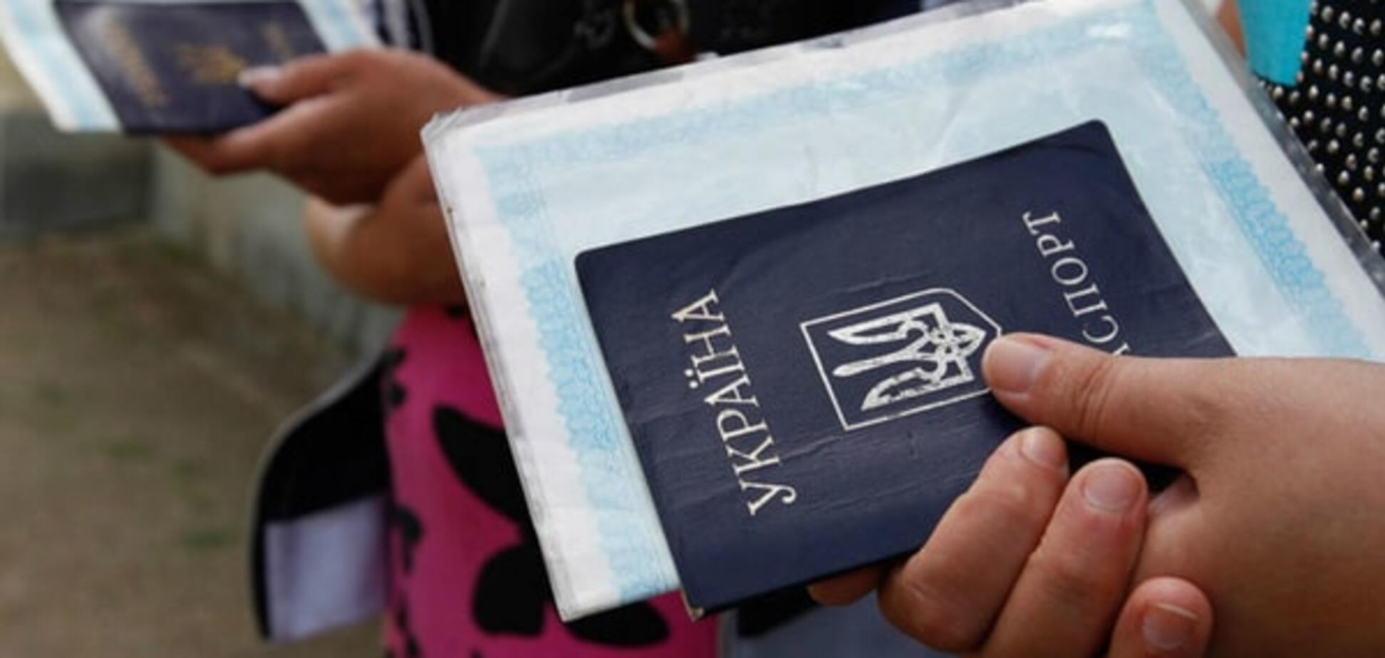 Всплеск миграции из Украины: куда и зачем едут украинцы