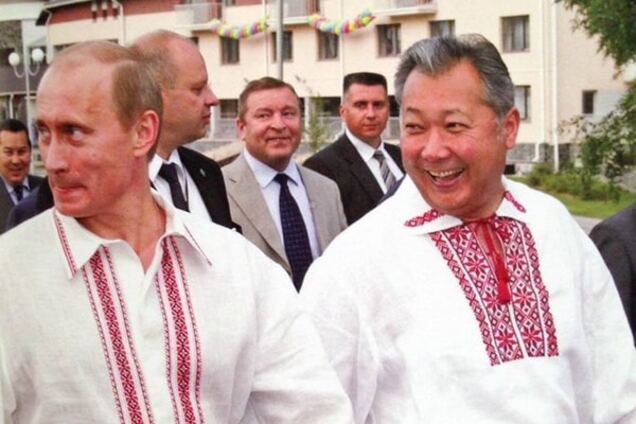 У мережі опублікували фото Путіна у вишиванці