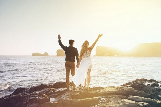 Пара устроила незабываемую свадьбу в Исландии, пригласив только одного гостя