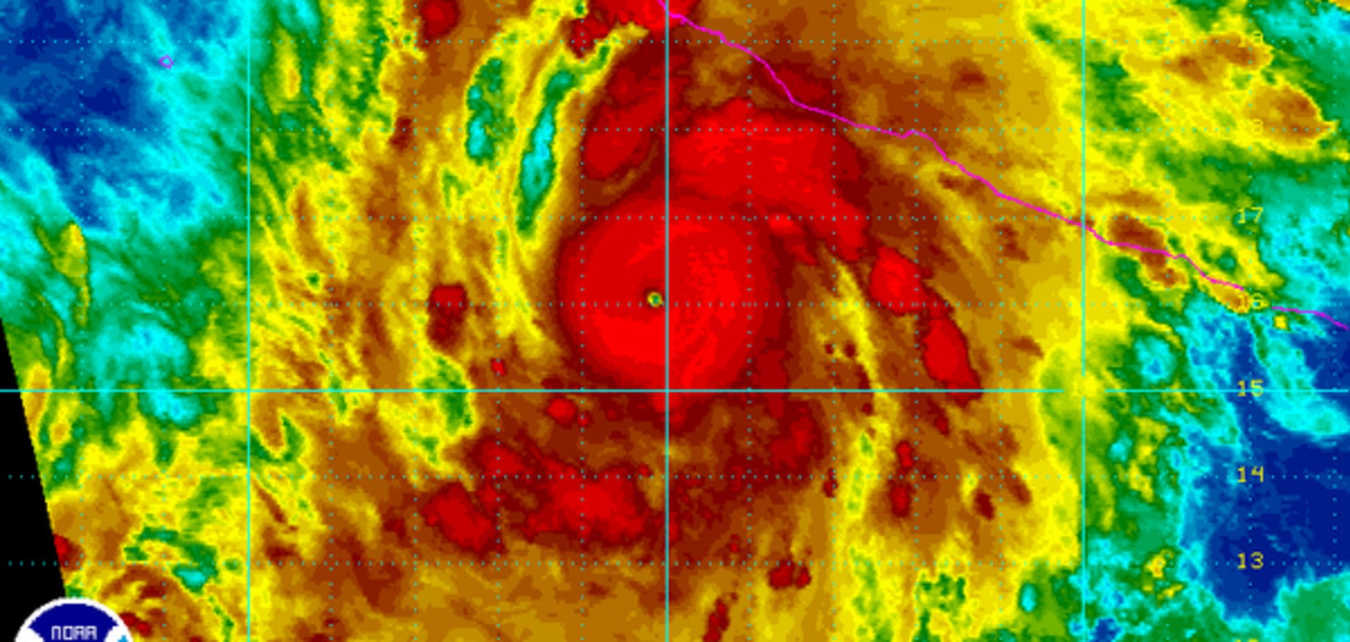 Метеорологи: катастрофической силы ураган движется к берегам Мексики