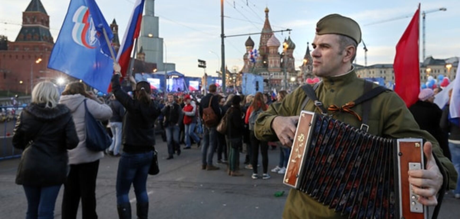 'Был бы Путин, война найдется!': писатель объяснил феномен российских 'ура-патриотов'