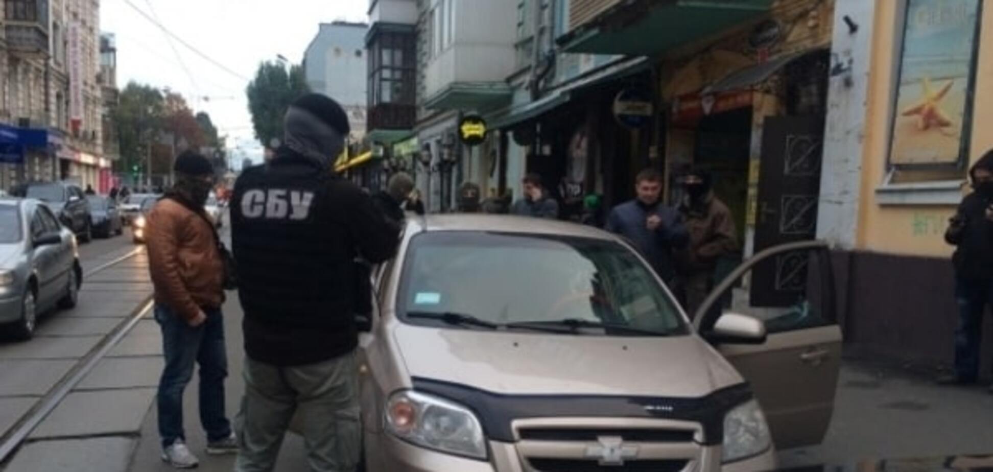 СБУ со стрельбой накрыла в центре Киева многомиллионный 'конверт'